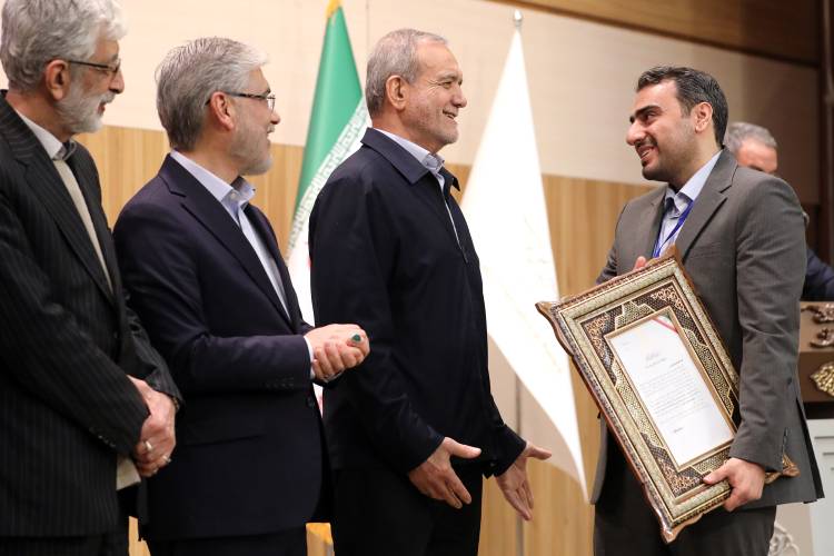 PTP Researcher Wins Rare Honor for Groundbreaking Study on Fake News in Persian Twitter